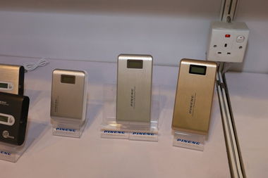 安全才能有保障 品能優質移動電源亮相香港通訊設備展